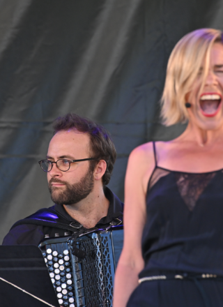 photo d'Aurore Bucher sur scène lors des Rencontres Musicales de Vézelay